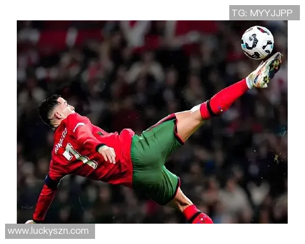 中国足球第一高龄球星传奇岁月 他以坚韧与热爱书写不老神话