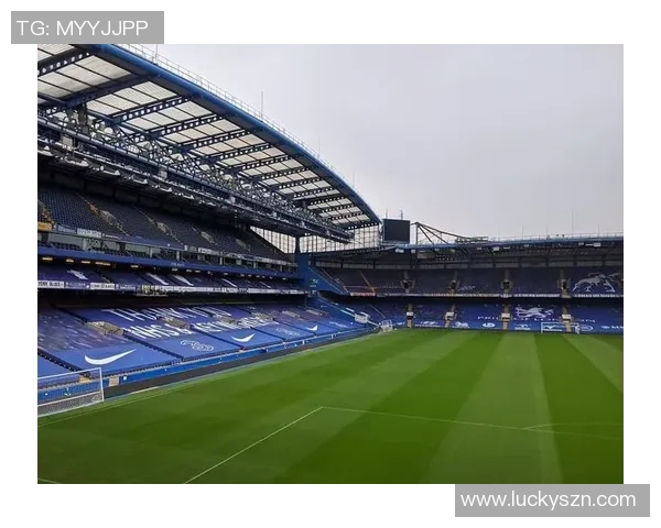 足球巨星GTA跨界冒险揭秘：从绿茵场到虚拟城市的传奇旅程